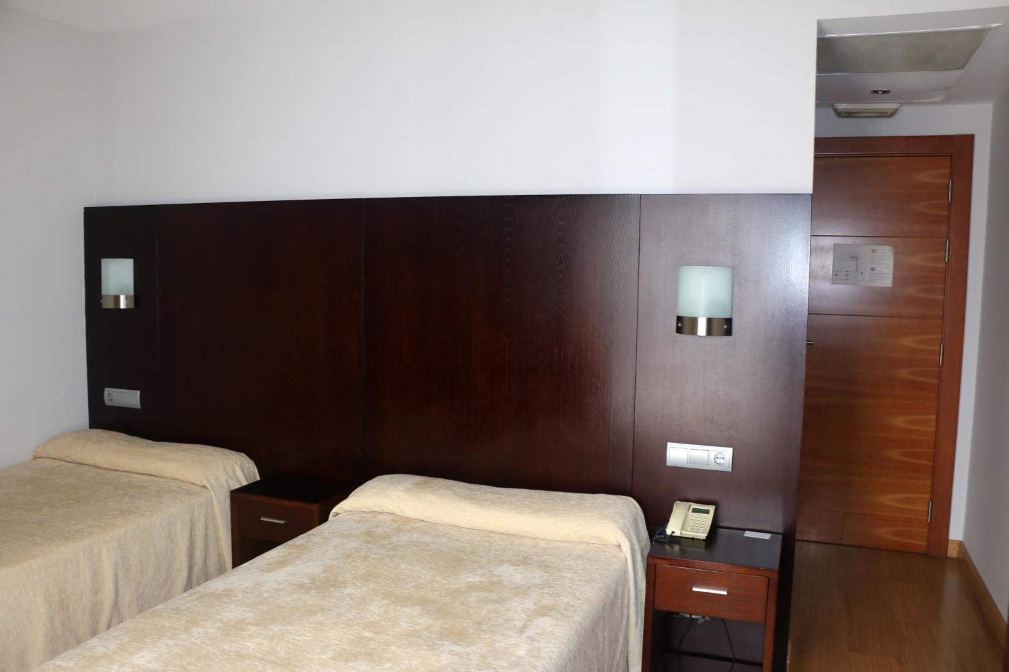 Hotel 44 Gijon Exterior photo