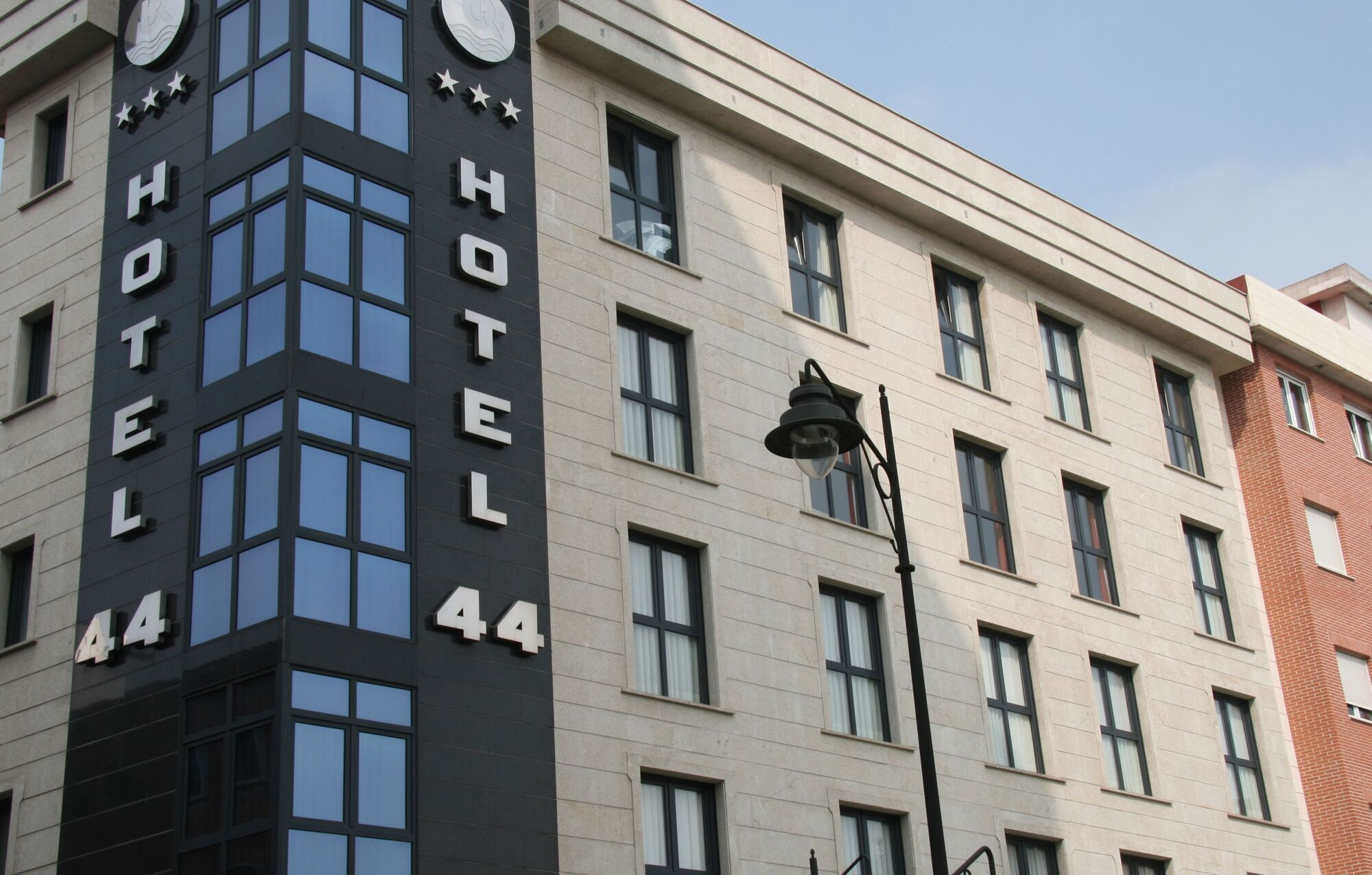 Hotel 44 Gijon Exterior photo